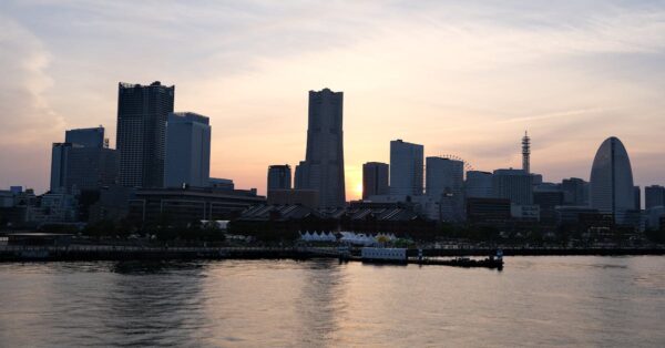 横浜みなとみらいの夕景