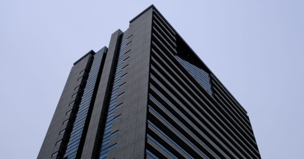 都市の高層ビル